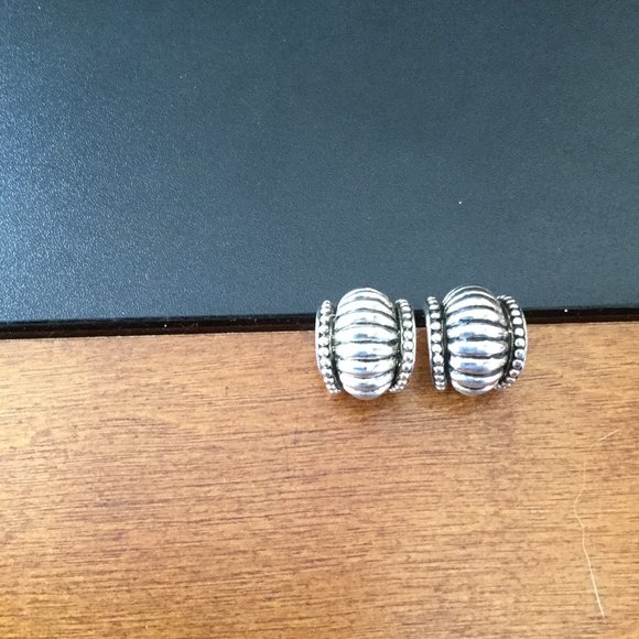 Lagos 925 silver domed earrings - Picture 1 of 6